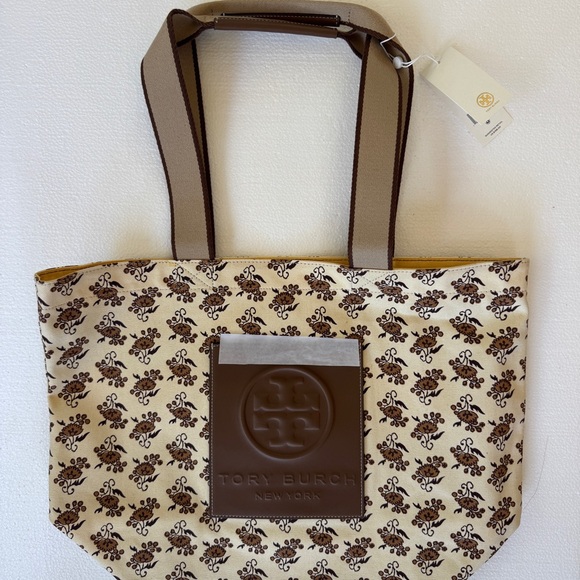Tory Burch Ella Reversible Market Tote - Picture 9 of 13
